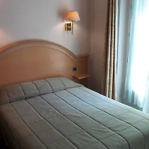 Des Arenes 3*, Paris França